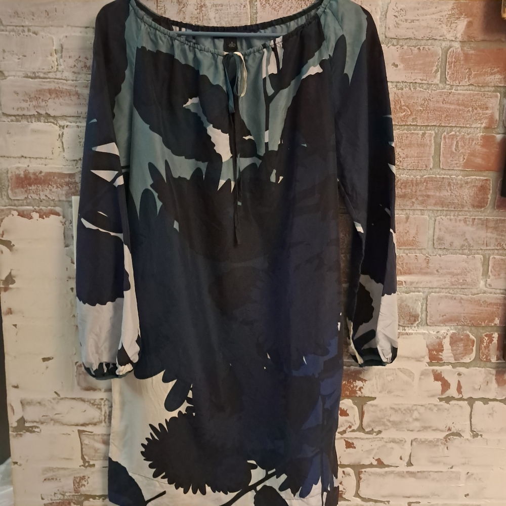 BANANA REPUBLUC SILK DRESS